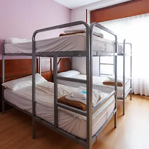 Moon Bio Hostal Bilbao